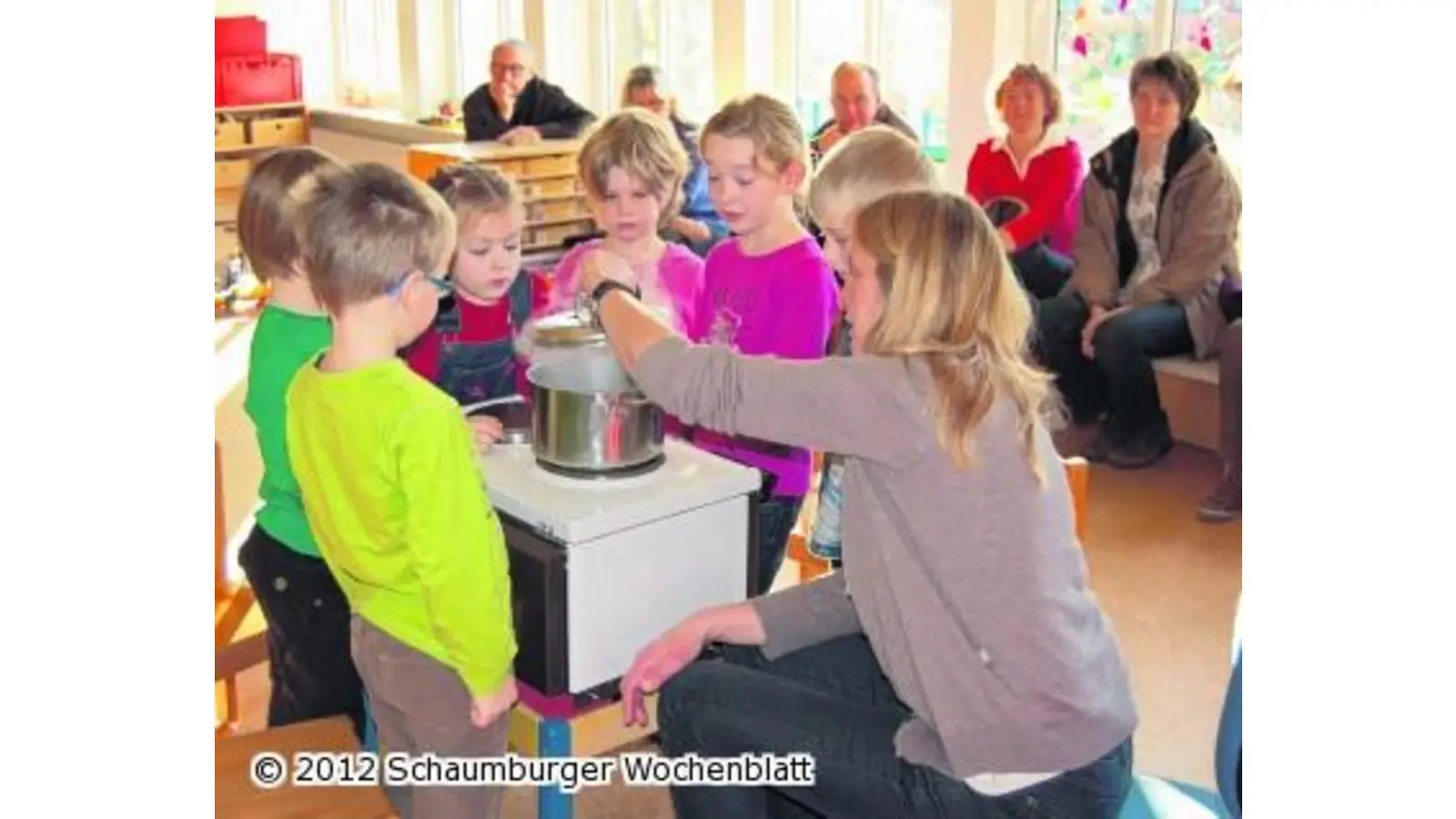 Kinder üben sich als Naturforscher (Foto: red)