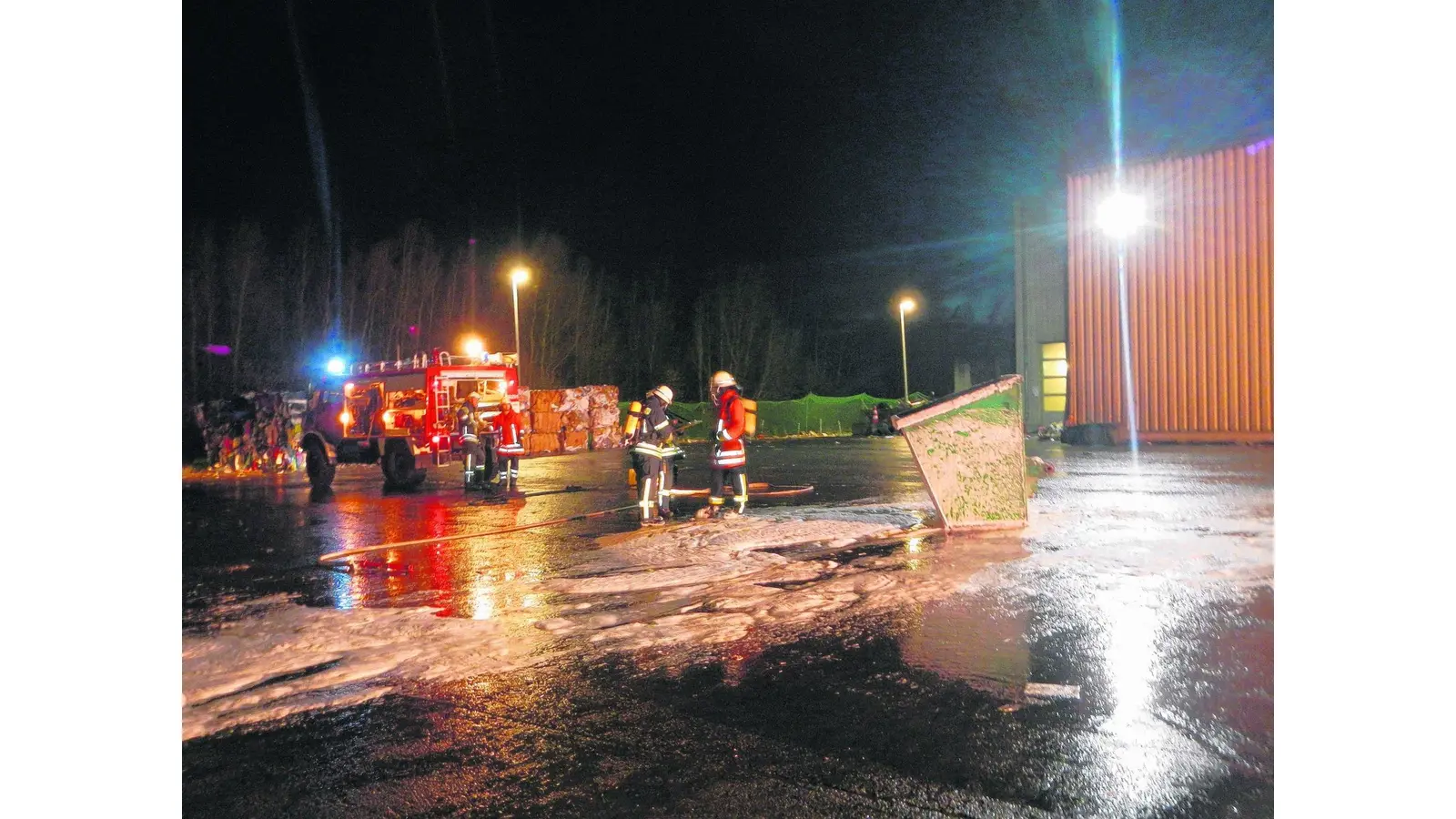 Feuer in Sortieranlage (Foto: em)