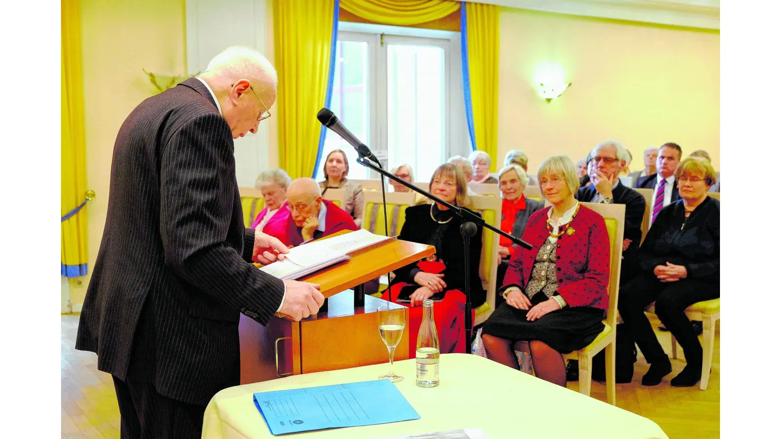 Sich mit der Vergangenheit auseinandersetzen (Foto: red)