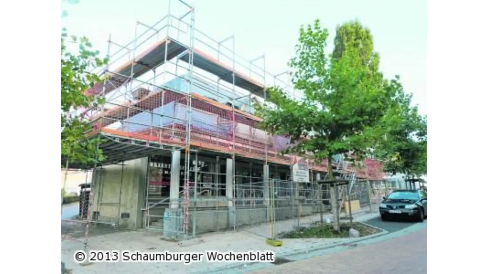 Kolonadengebäude wird saniert (Foto: red)