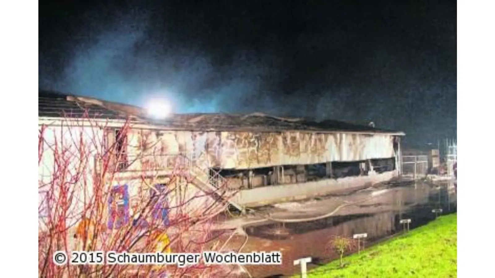 Großbrand hält Feuerwehren in Atem (Foto: red)