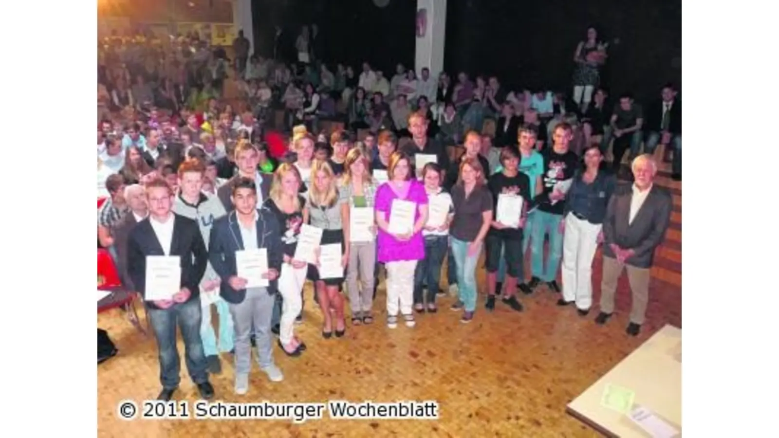 Zum Abschied darf es rote Rosen regnen (Foto: pd)