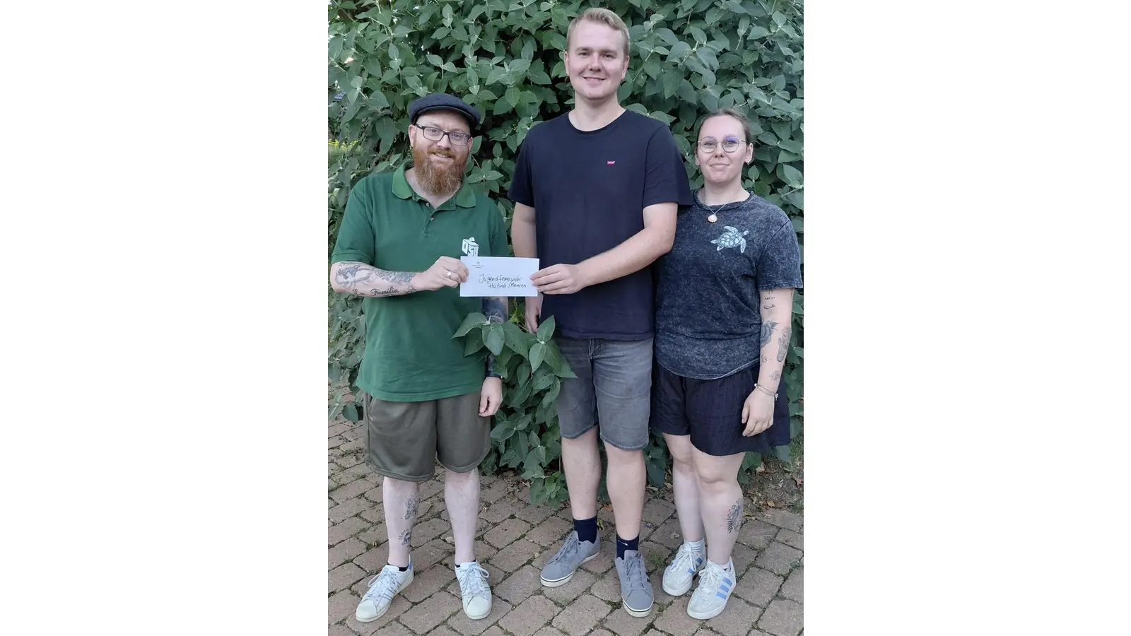 Pascal Hielscher, Mark Schwedhelm (FFW Hülsede), Jennifer Tüngler-Labenz (FFW Hülsede). (Foto: privat)
