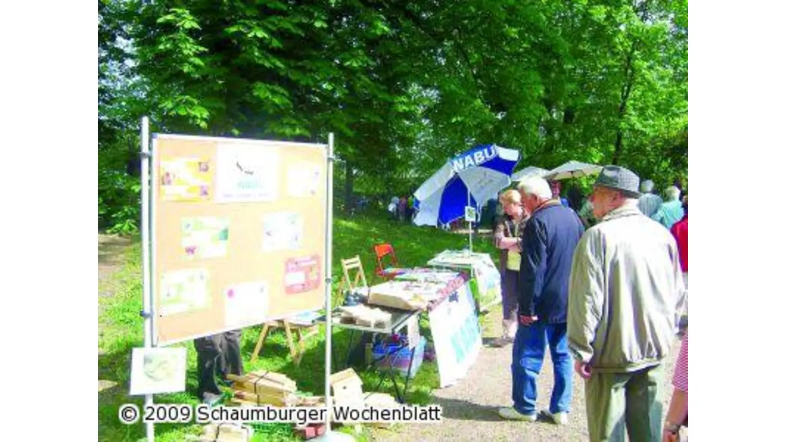 NABU ist auf Gut Remeringhausen mit Nistkästen und Laubfroschprojekt präsent (Foto: ste)