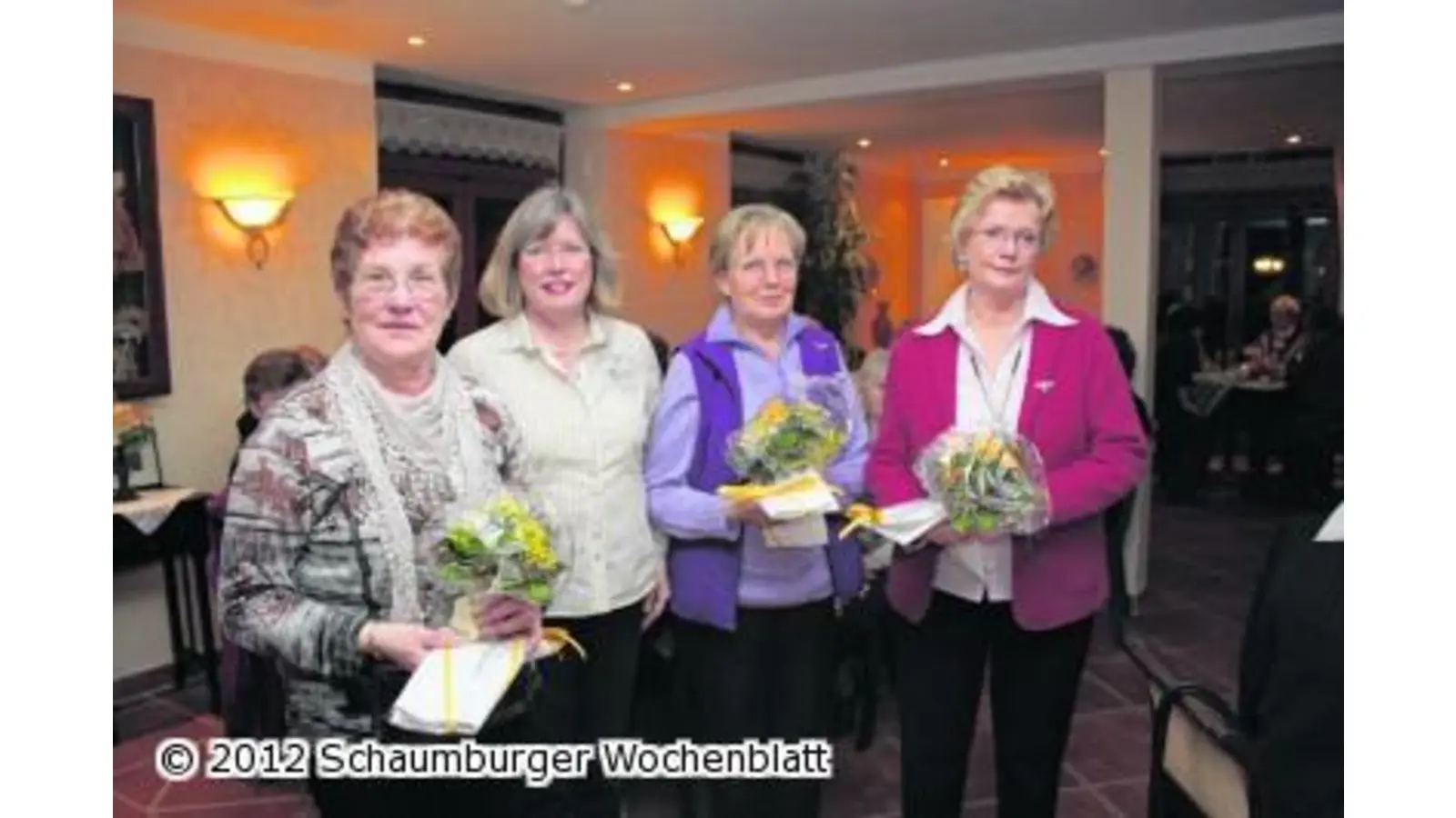 LandFrauen zeichnen die treuen Mitglieder aus (Foto: em)