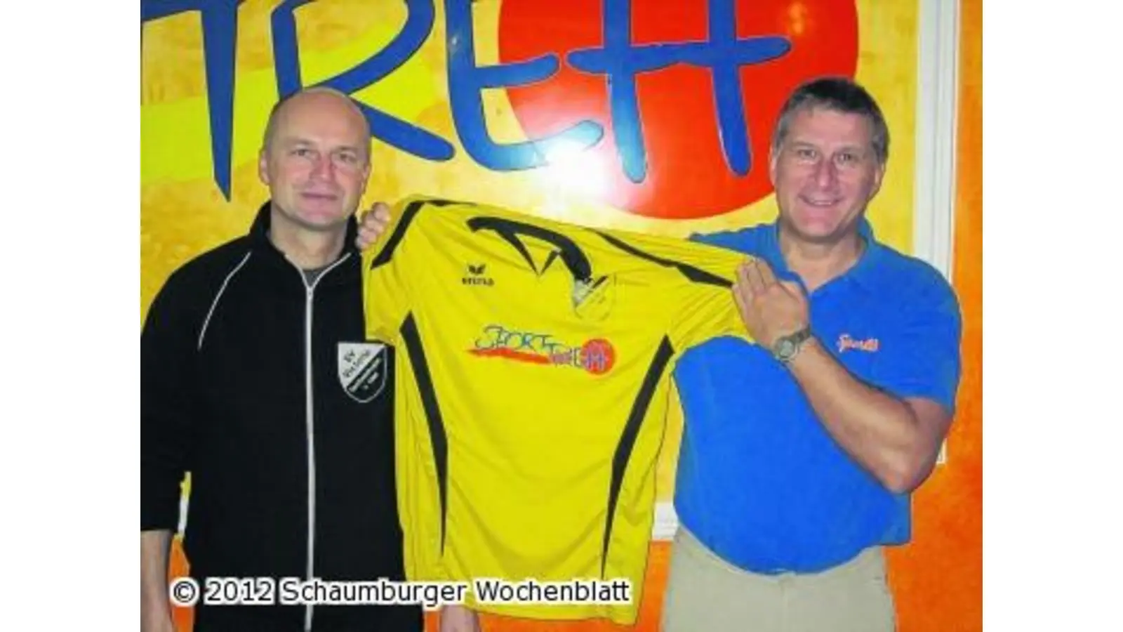 Neue JSG erhält Trikots (Foto: em)