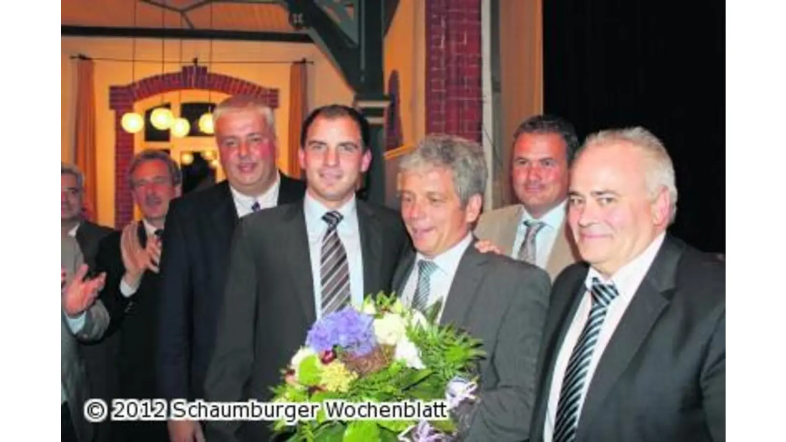 Da legt einer das Ohr an den Bürgersteig (Foto: jan)