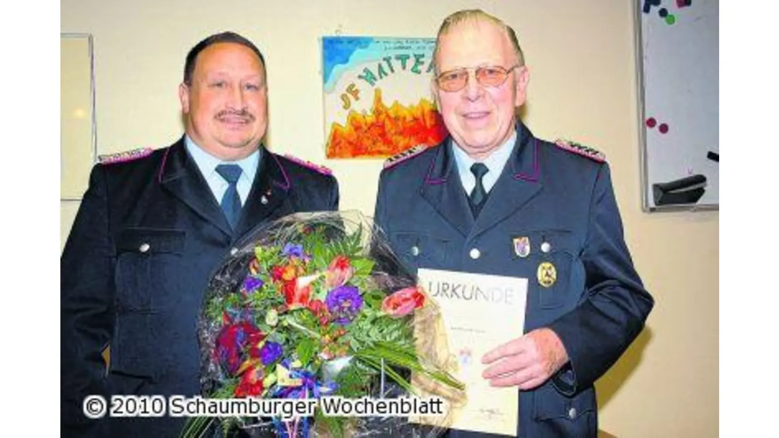 Karl-Heinz Warnecke erhält Ehrung des Landesfeuerwehrverbandes (Foto: tt)