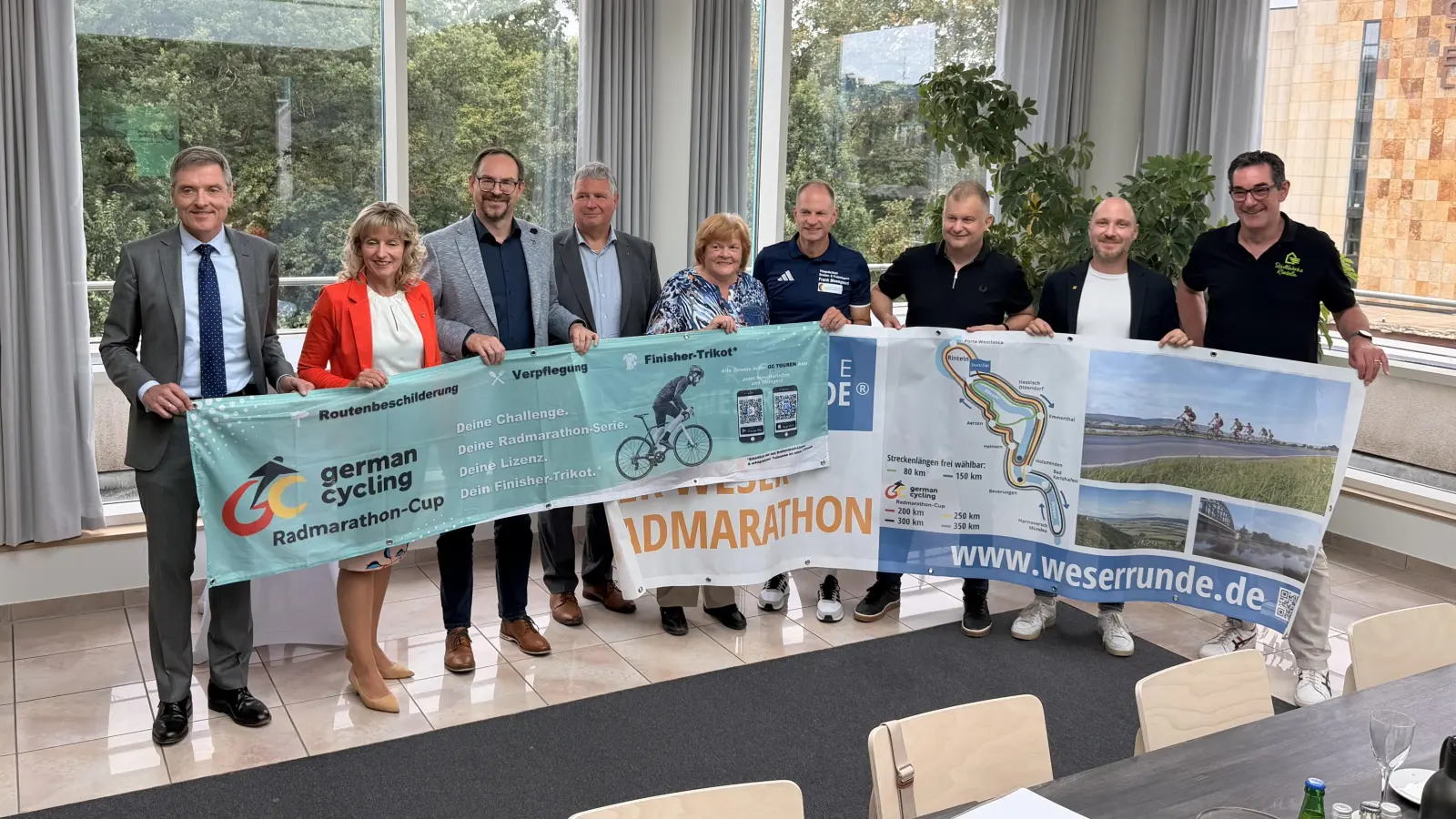 Ein starkes Netzwerk an Unterstützern sorgt auch in diesem Jahr für einen reibungslosen Ablauf der 16. Großen Weserrunde, die mit sechs Strecken von 80 bis 350 Kilometer die Radsportbegeisterten anlockt. (Foto: ste)