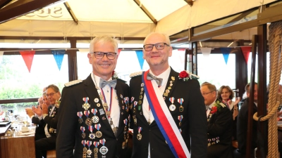 In der Festung: Der langjährige Bürgermajor Dirk Bredthauer (li.) und sein Nachfolger Willi Rehbock.  (Foto: gi)