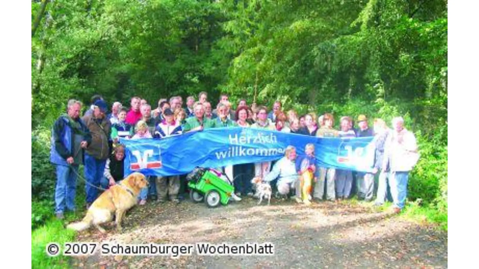 Fast 70 Wanderer machen sich auf den Weg (Foto: red)