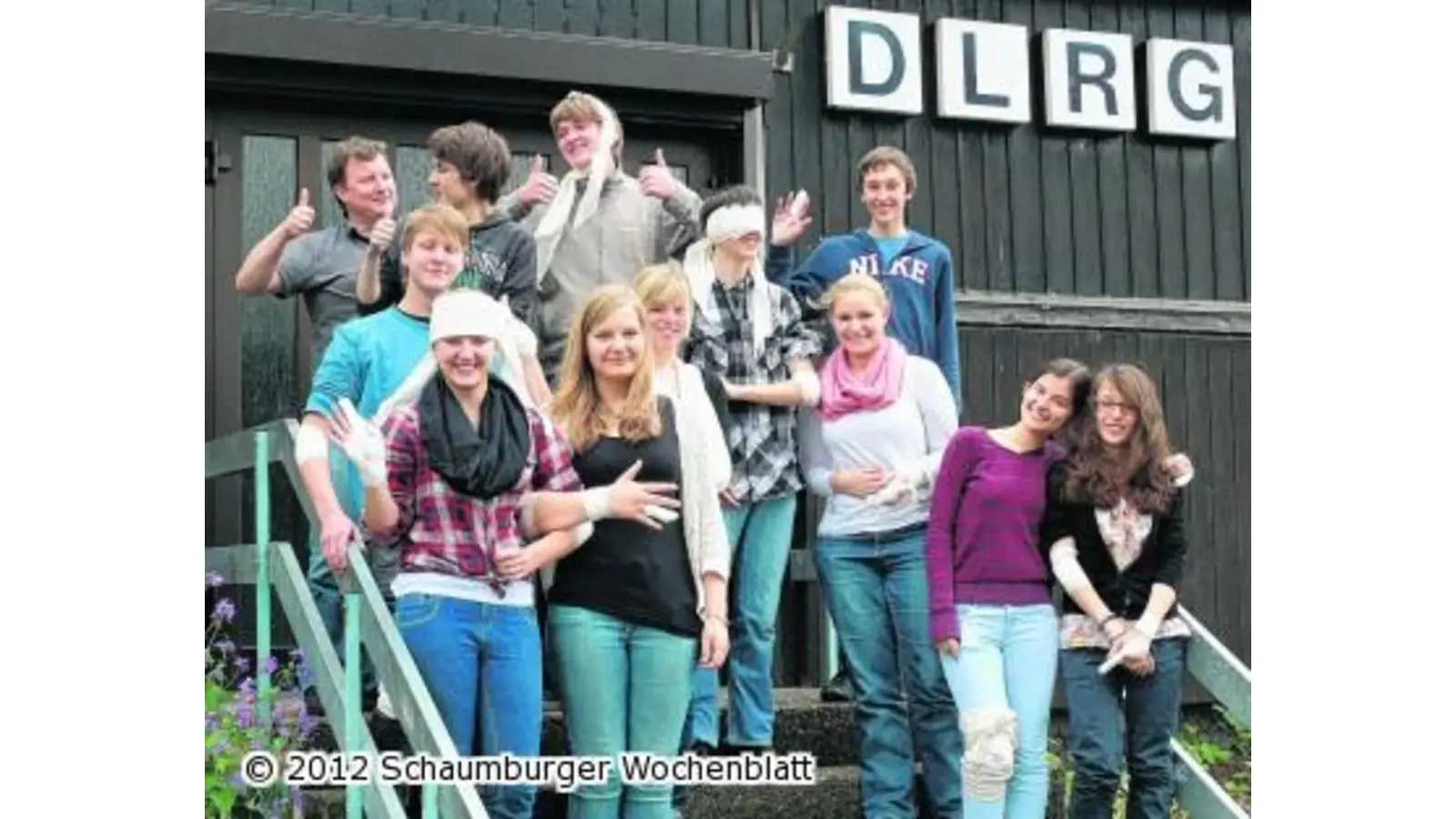 Rettungsschwimmer erlernen Erste Hilfe (Foto: wtz)