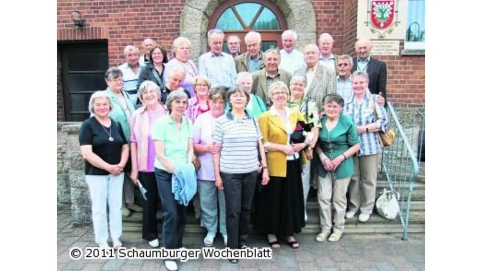 Eine Klasse schwelgt in Erinnerungen (Foto: tt)