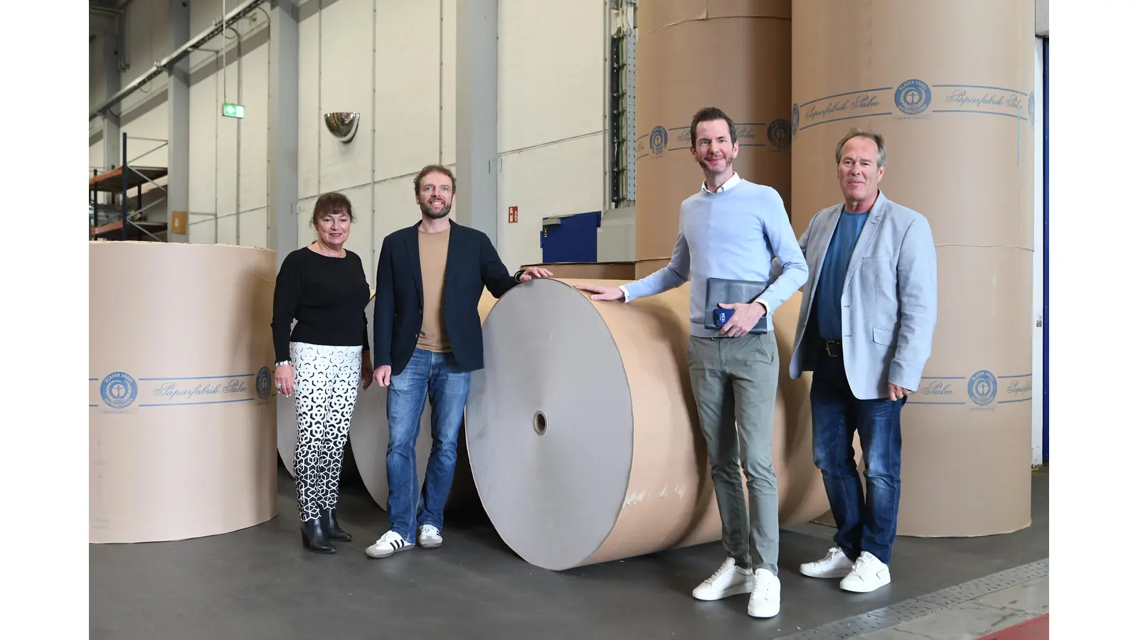 Gemeinsam mit Mediaberaterin Alina Buddensiek, besuchten wir mit Dennis Busche,Jörg Nielaczny und Verlagsleiter Kai Linnemann das Druckzentrum in Rodenberg. (Foto: nd)