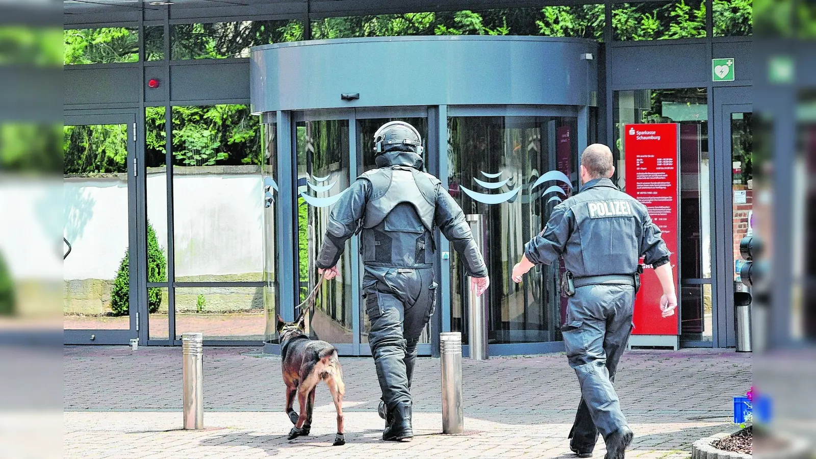 Sparkassenfilialen evakuiert nach Bedrohungslage (Foto: ste)