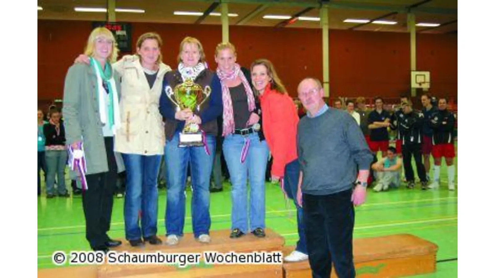 Neue Besitzer für die Hockey-Wanderpokale (Foto: red)