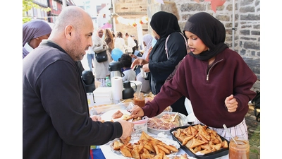 Beim Interkulturellen Fest finden die Gäste eine Vielzahl internationaler Gerichte.  (Foto: bb)