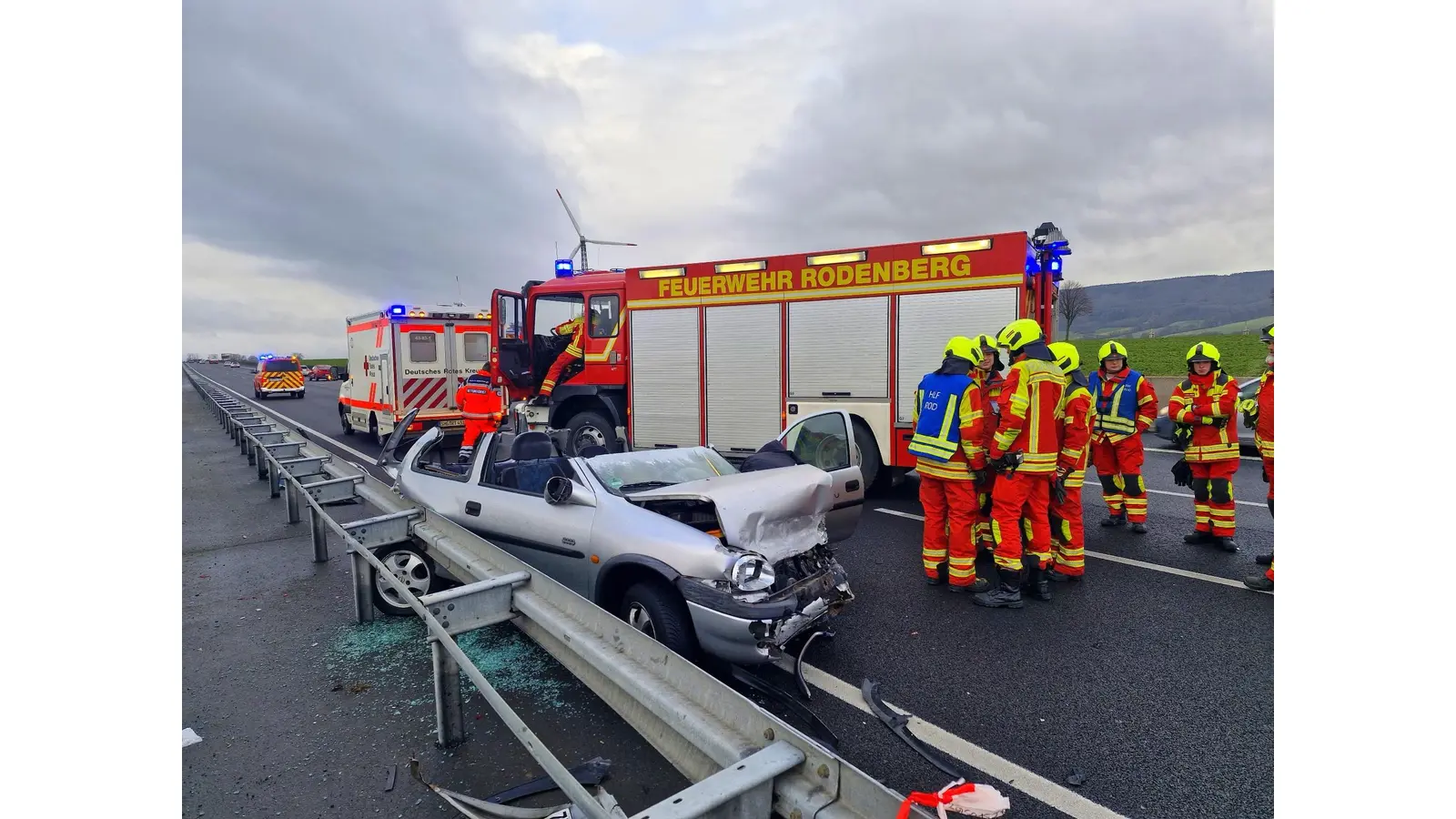 Das Dach des Fahrzeugs musste entfernt werden.  (Foto: privat)
