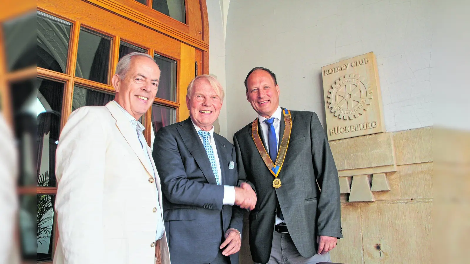 Präsidentenwechsel beim Rotary Club Bückeburg (Foto: nh)