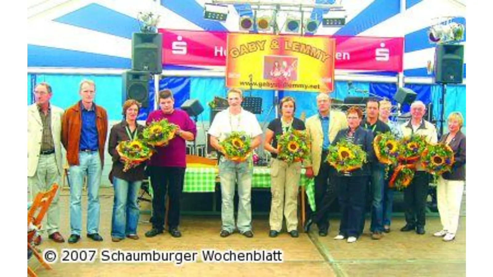 Eine schwungvolle Dorfgemeinschaft (Foto: wm)
