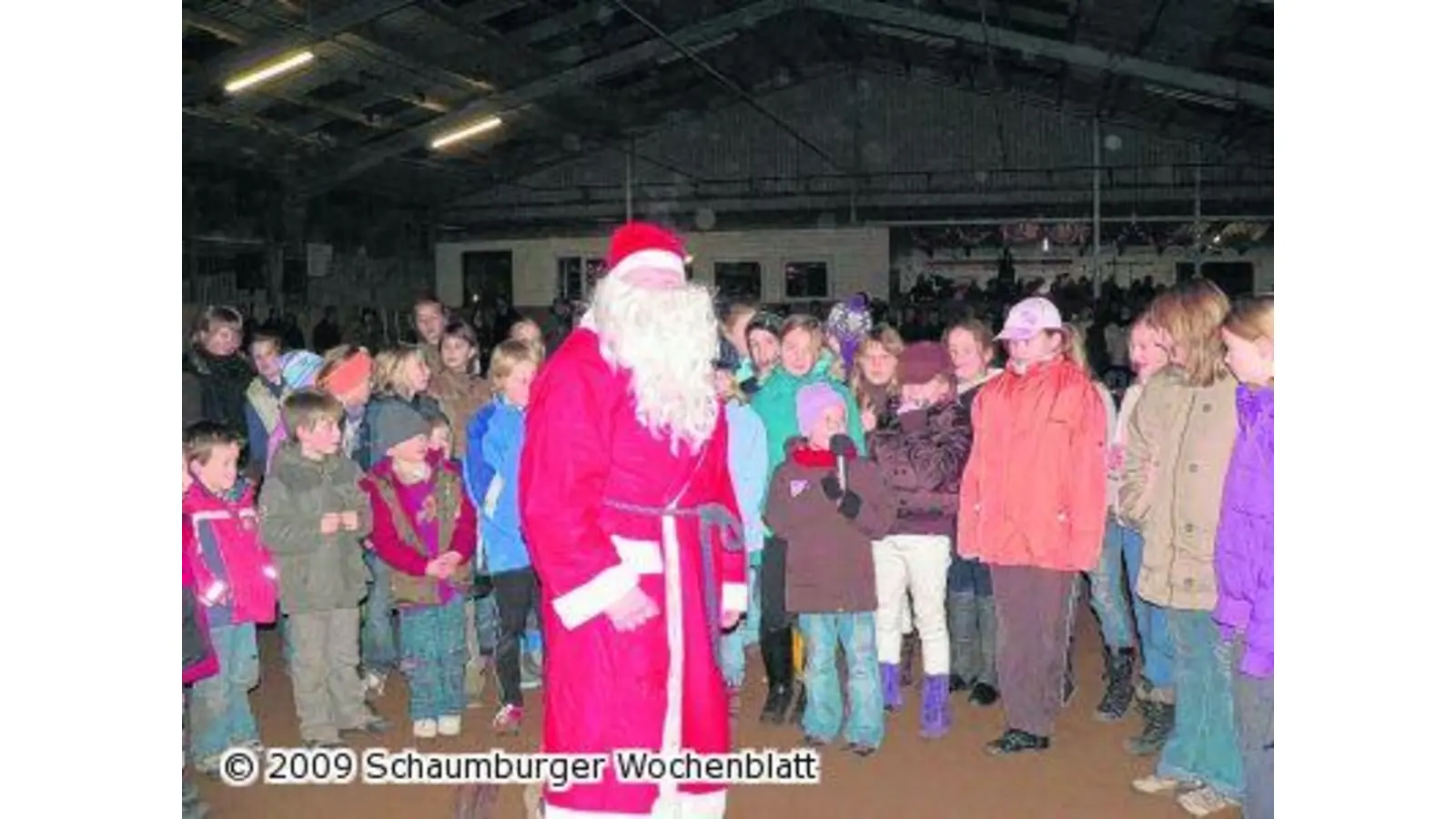 Quadrille mit 16 geschmückten Pferden (Foto: red)