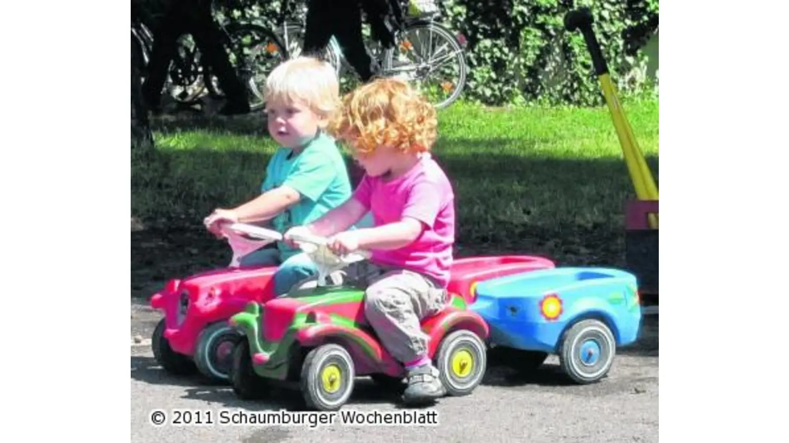 Die Sommerfest-Besucher trotzen allen Wetterkapriolen (Foto: red)