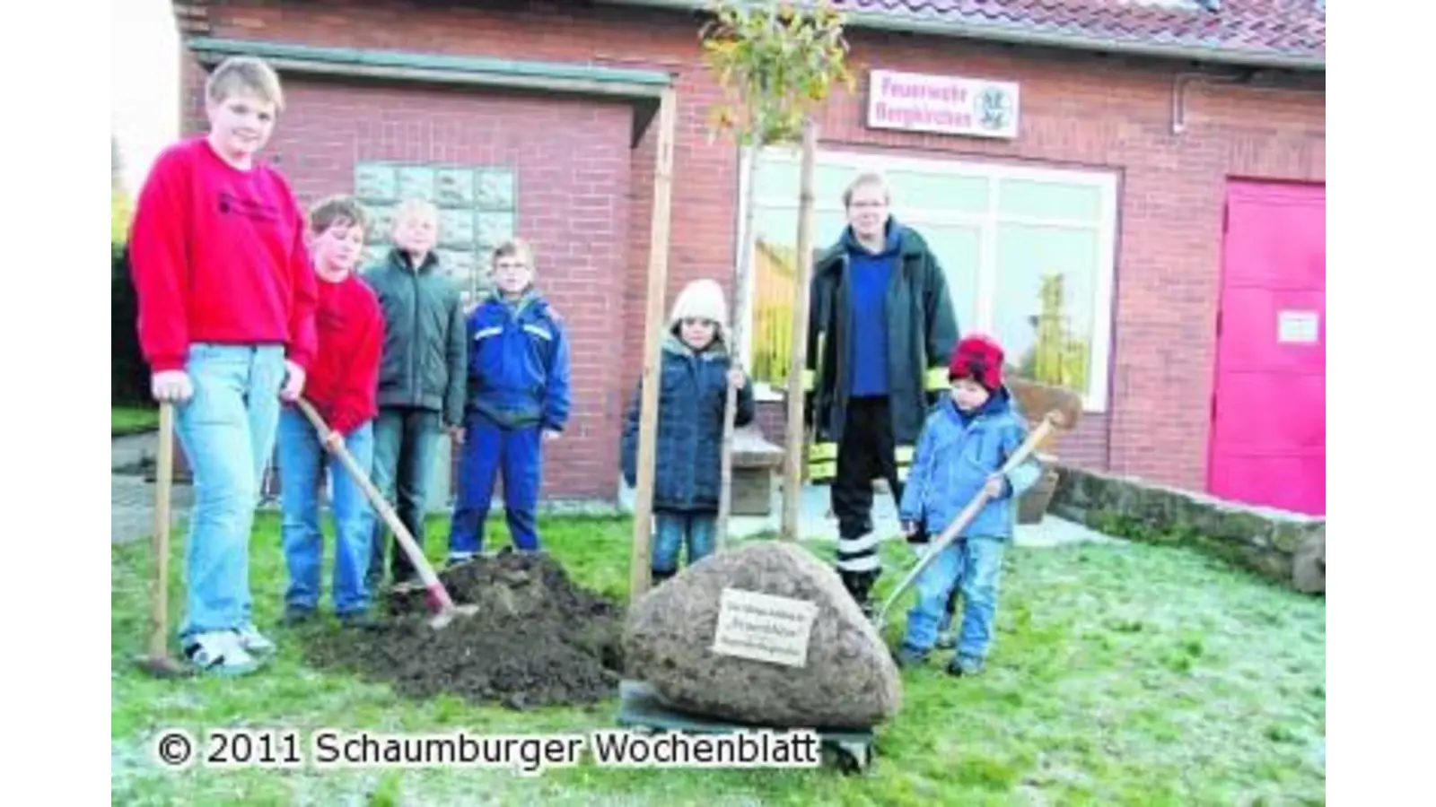 Apfeldorn zum fünften Geburtstag gepflanzt (Foto: gi)