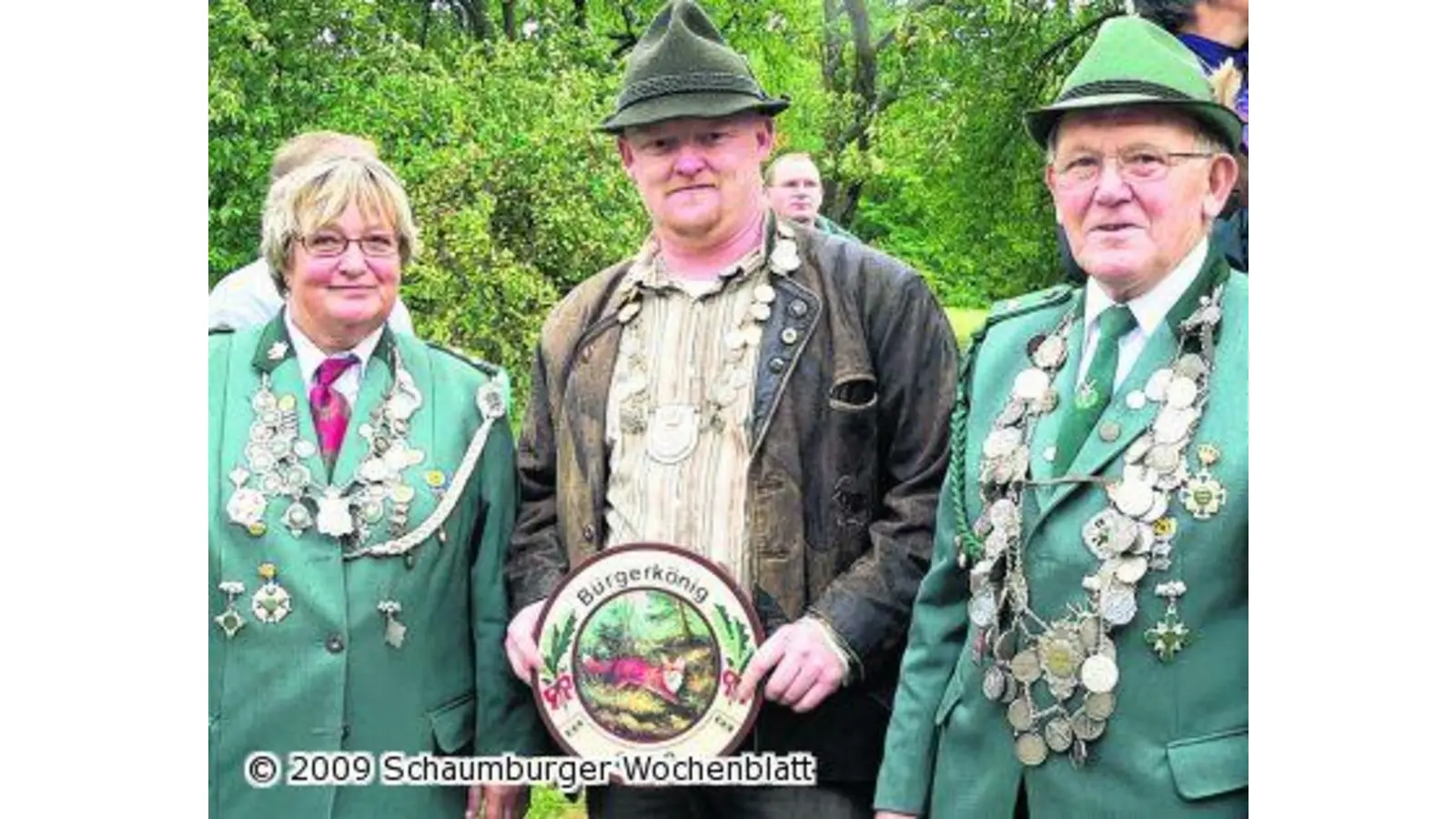 Königsketten für den Vorstand (Foto: al)
