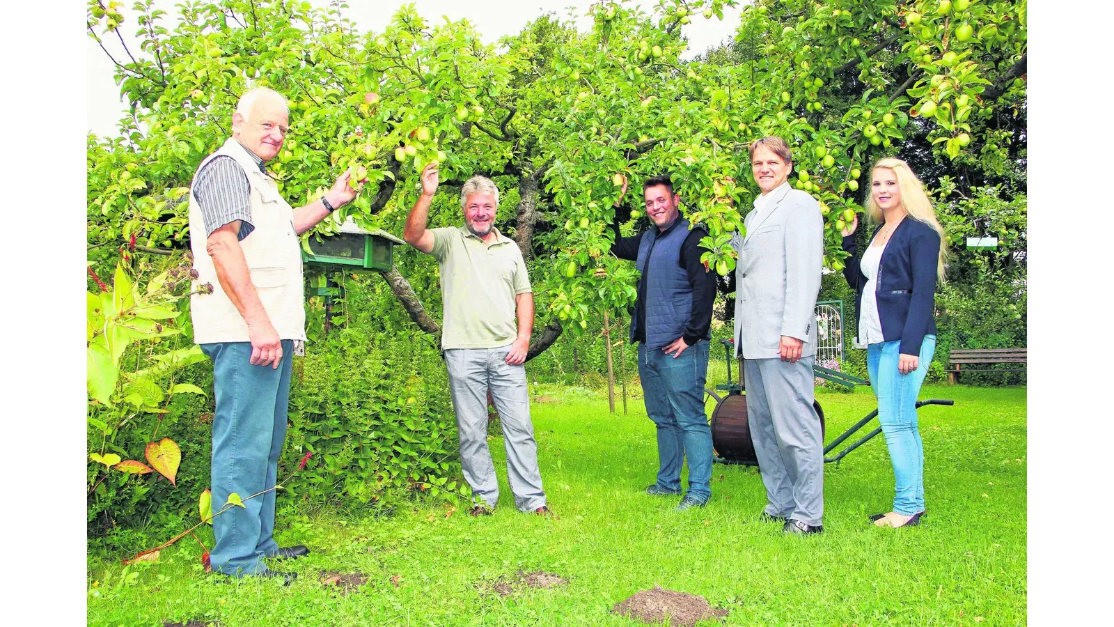 Vom Garten über die Saftpresse ins Glas (Foto: red)