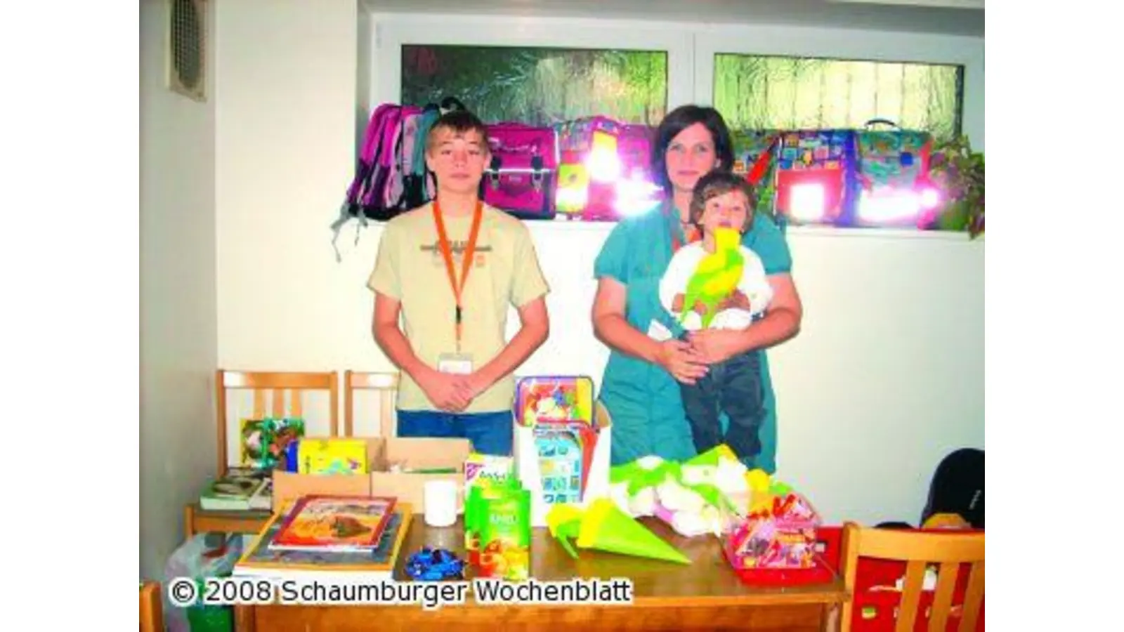 Ranzen und Hefte für Bedürftige (Foto: red)