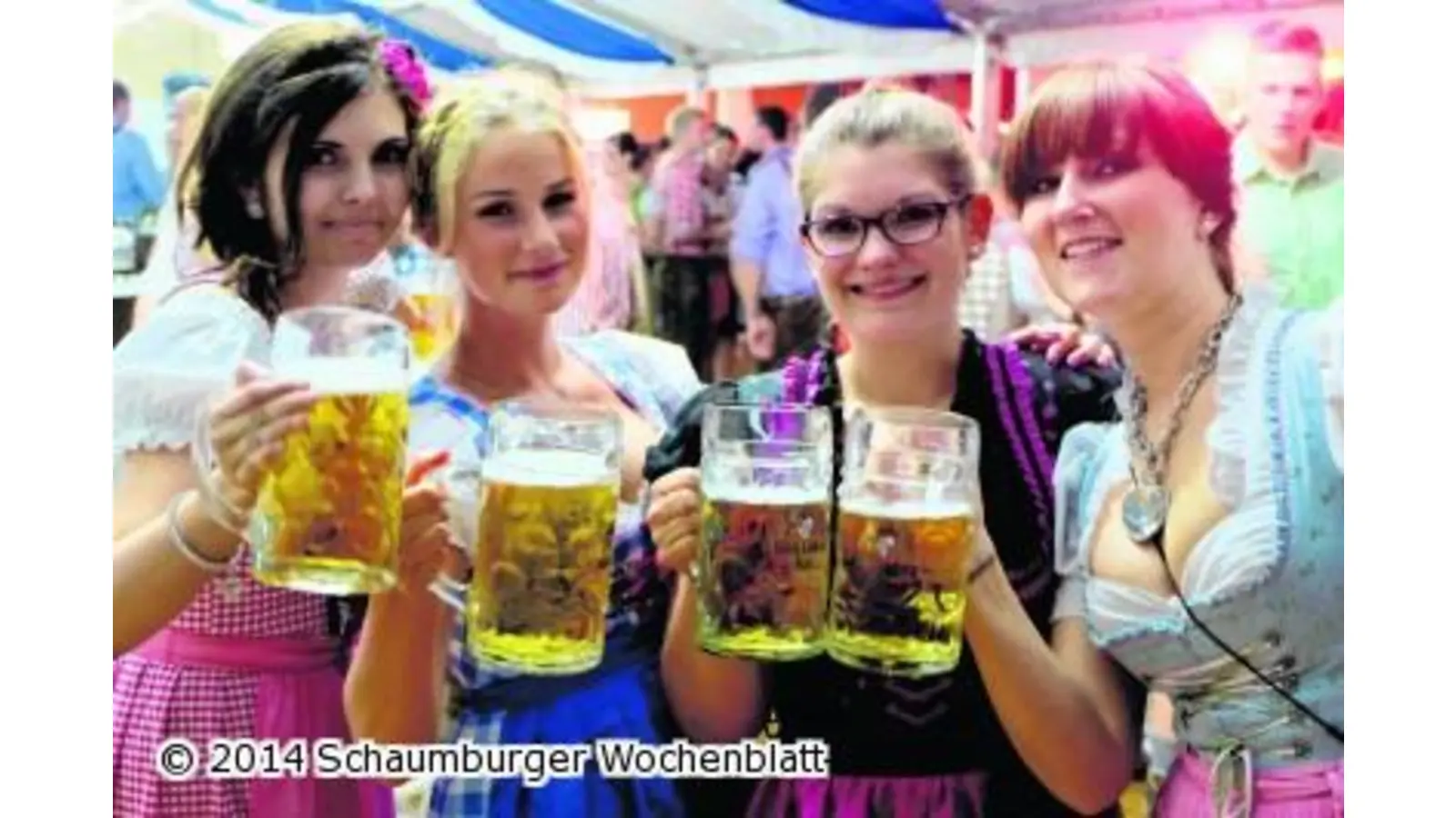 Fröhliche Deerns und fesche Dirndl (Foto: red)