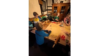 Das Backhaus in Krankenhagen wurde zur Weihnachtsbäckerei. (Foto: privat)