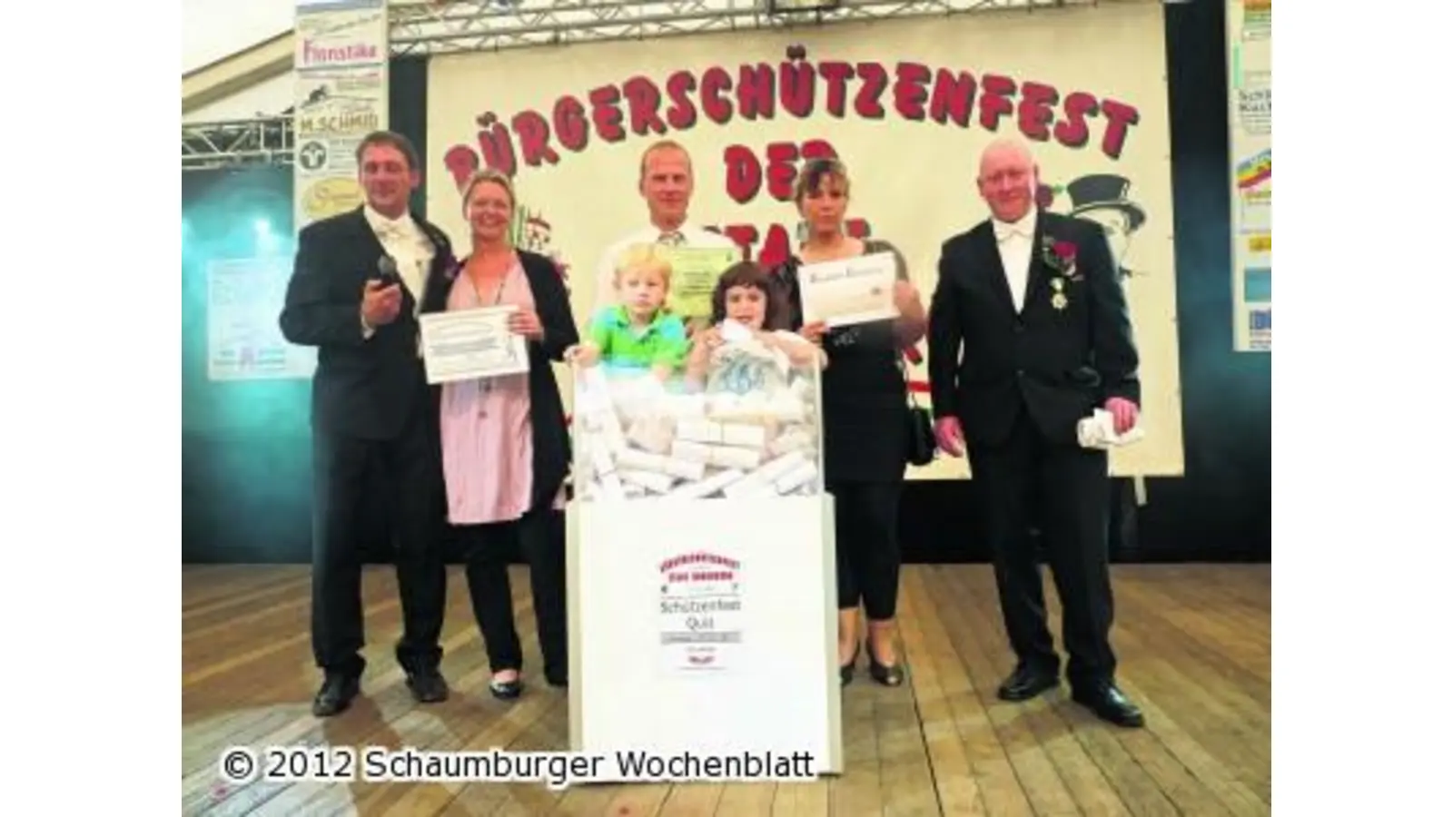 Gero und Luka spielen Glücksfee (Foto: pd)