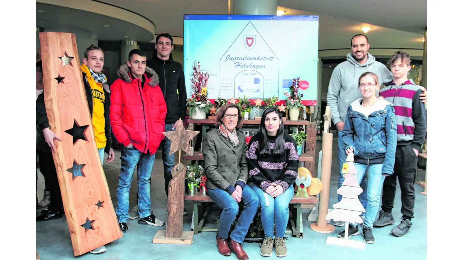 Zahlreiche Käufer beim Basar der Jugendwerkstatt (Foto: red)