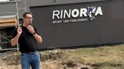 „Rinorca” heißt das Hallenbad Rinteln, das noch in diesem Jahr nach umfangreichen Sanierungsarbeiten neu eröffnet werden soll. (Foto: ste)
