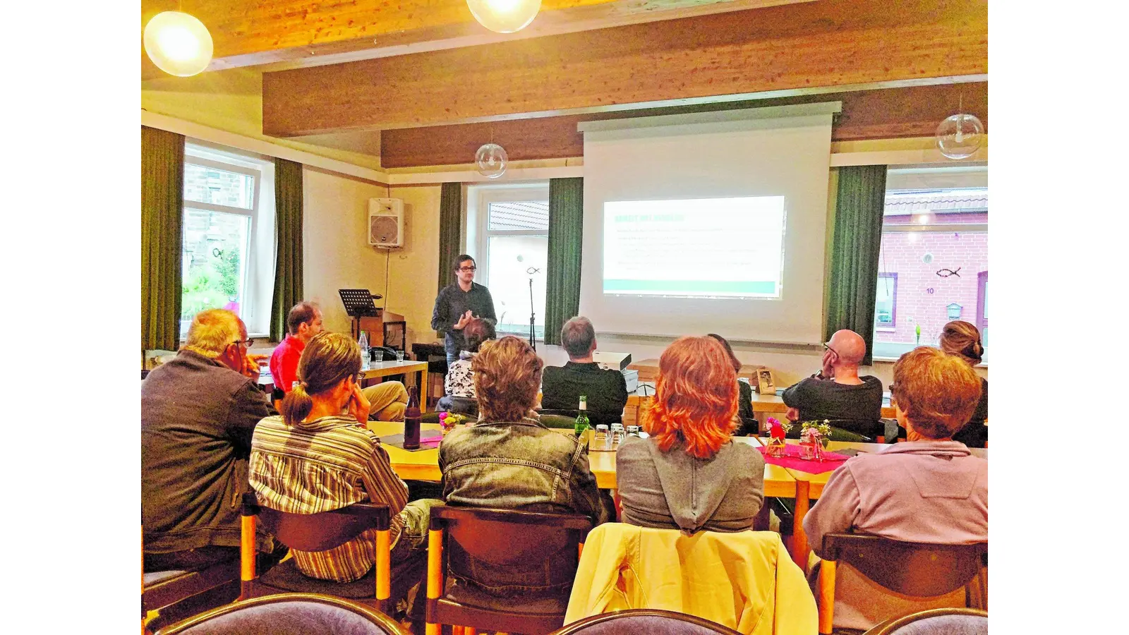 Vielfalt der Jugendarbeit beeindruckt bei Grillfest (Foto: jl)