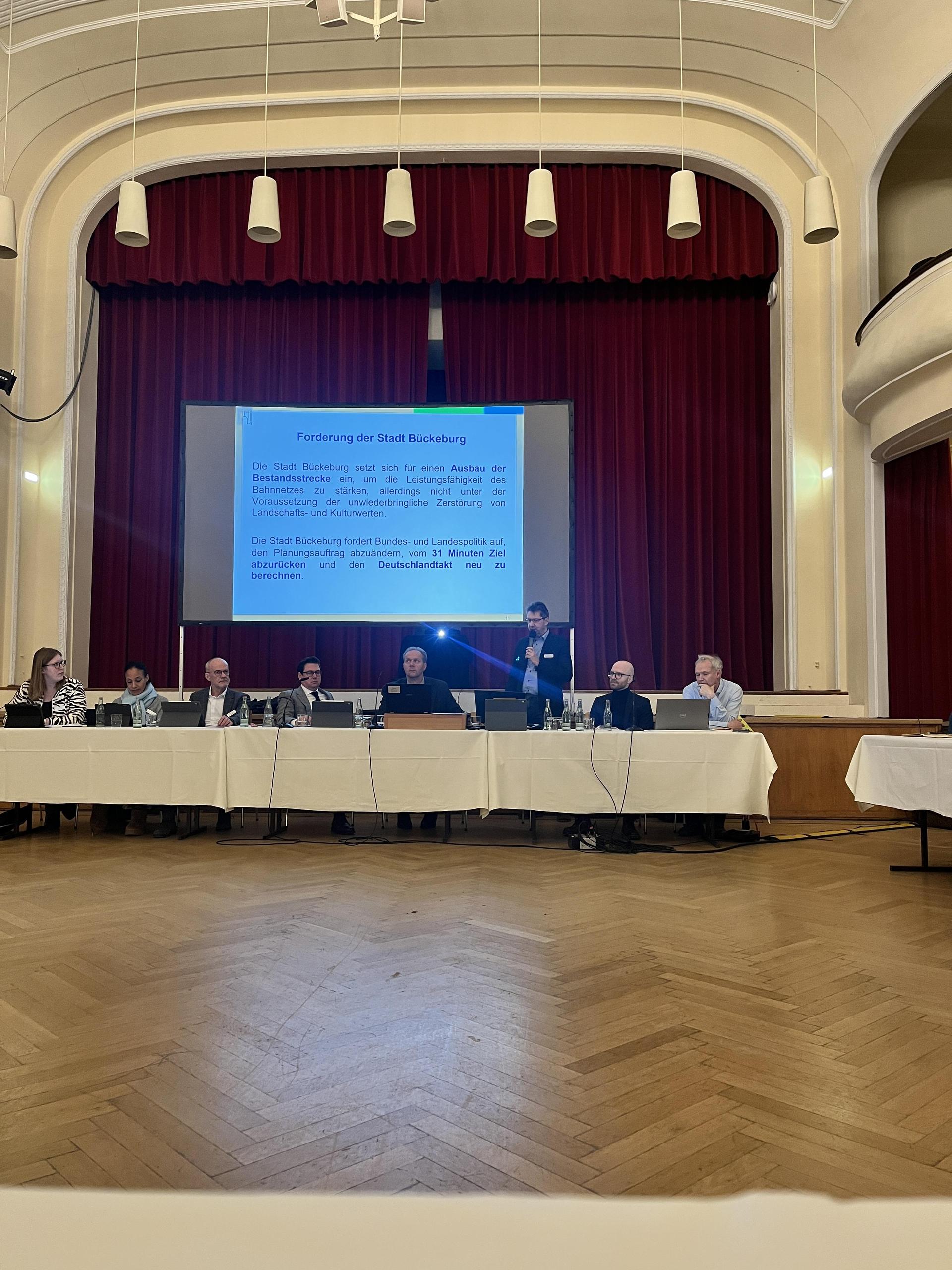 Bückeburg Rat DB ICE Trasse (Foto: nd)