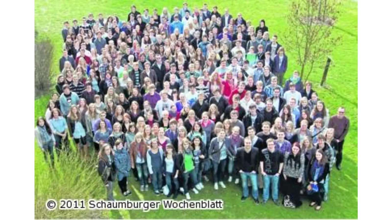 Mit Regenponcho weg von der Zauberschule (Foto: pd)