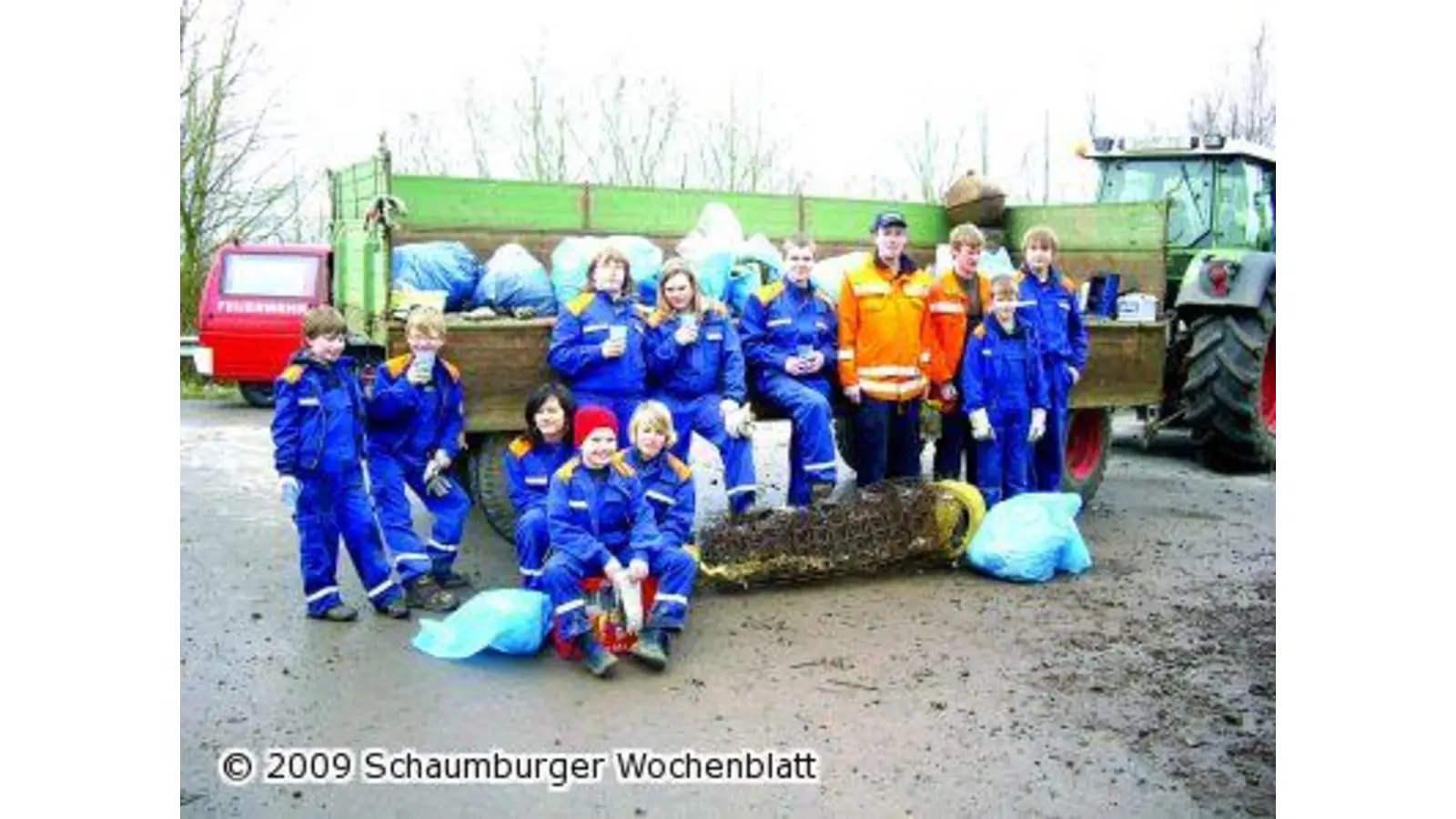 Jugendfeuerwehr sammelt Müll (Foto: red)