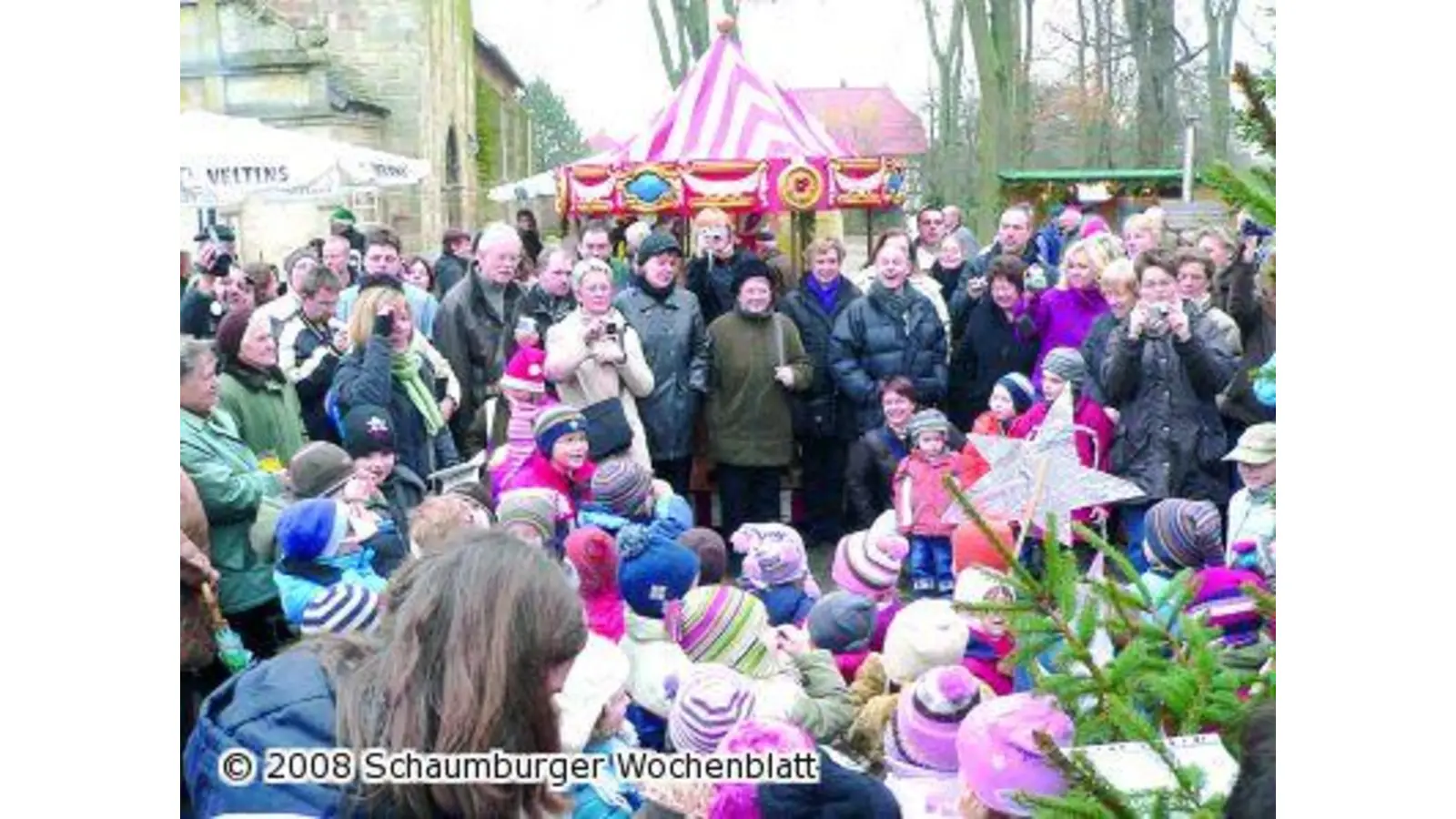 Leckere Brezeln zum frischen Räucheraal (Foto: al)
