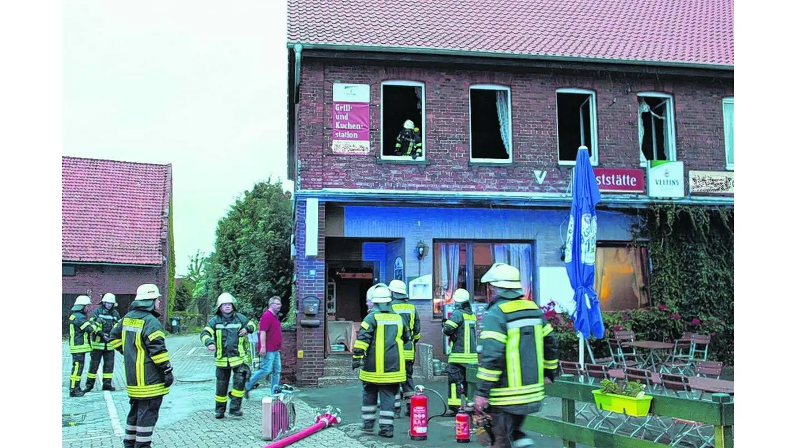Fassadenbrand an Winzlarer Gasthaus (Foto: jan)