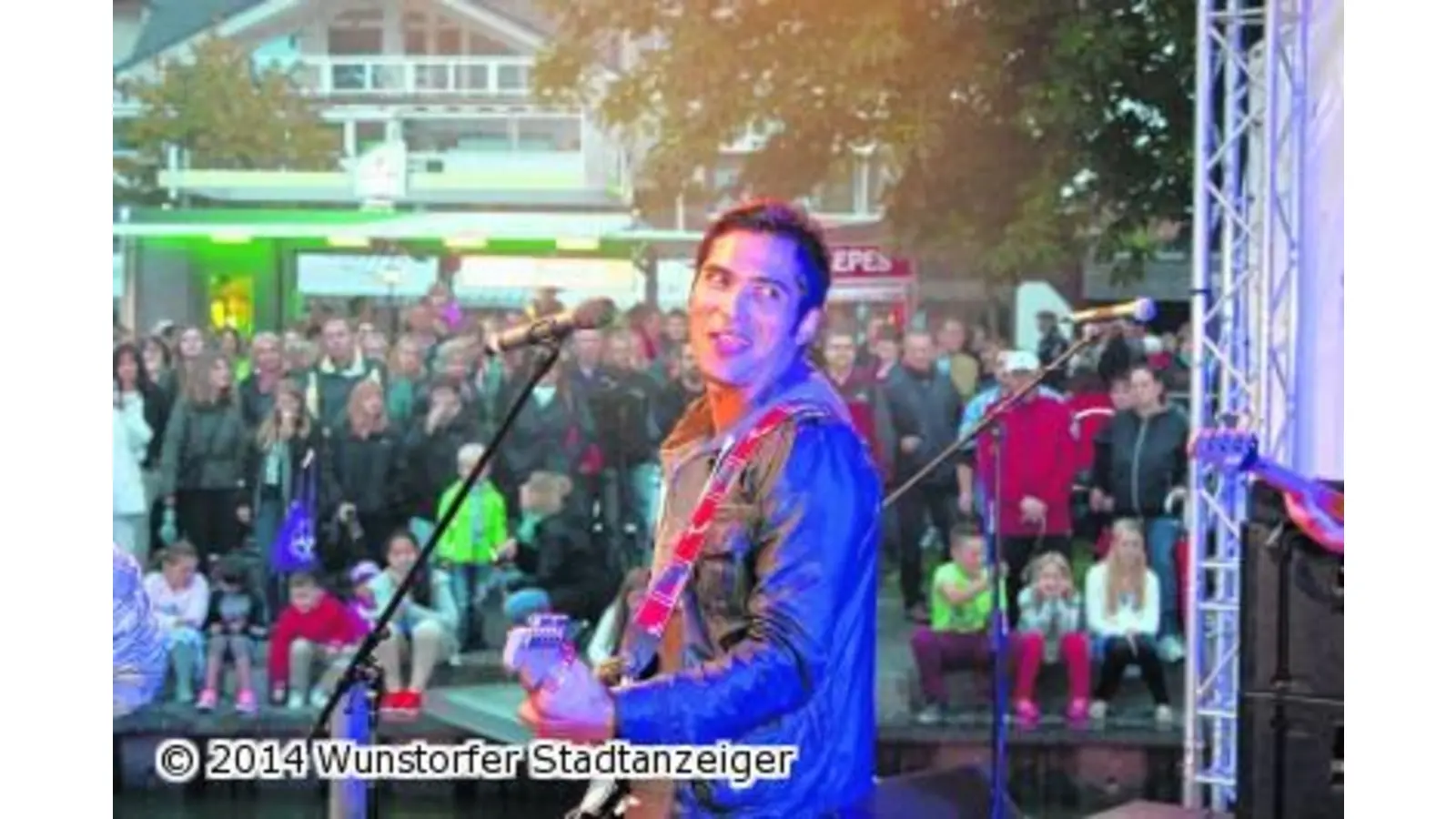 Bands bieten dem Wetter die Stirn (Foto: tau)