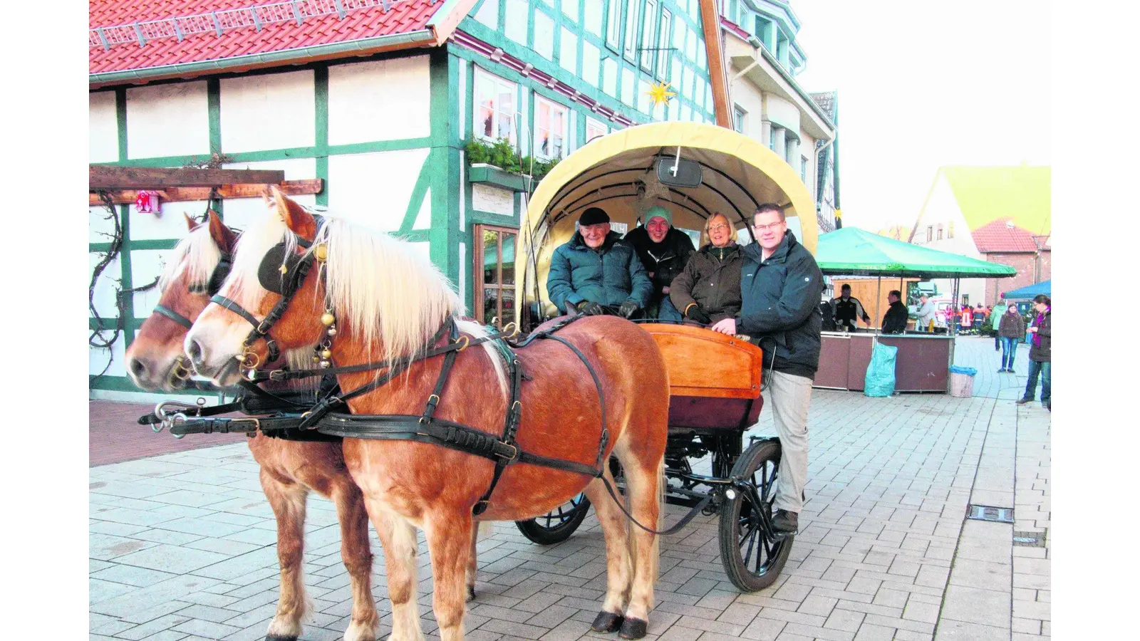Mit der Kutsche durch die Stadt (Foto: gi)