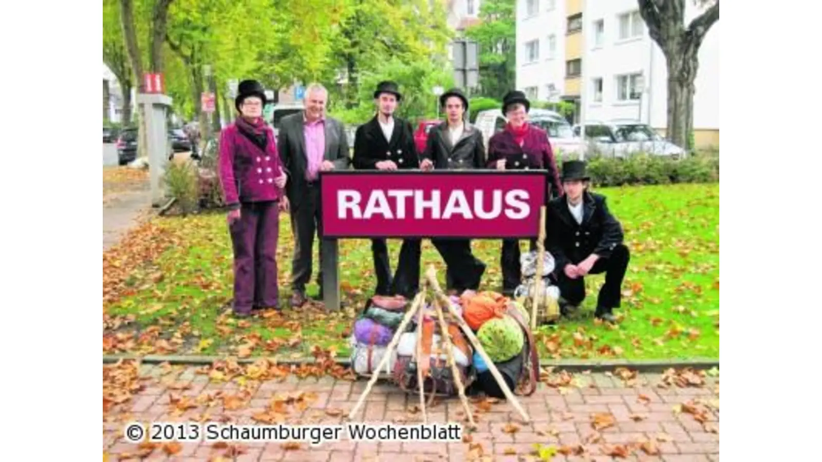 Fünf von der Walz im Rathaus (Foto: em)