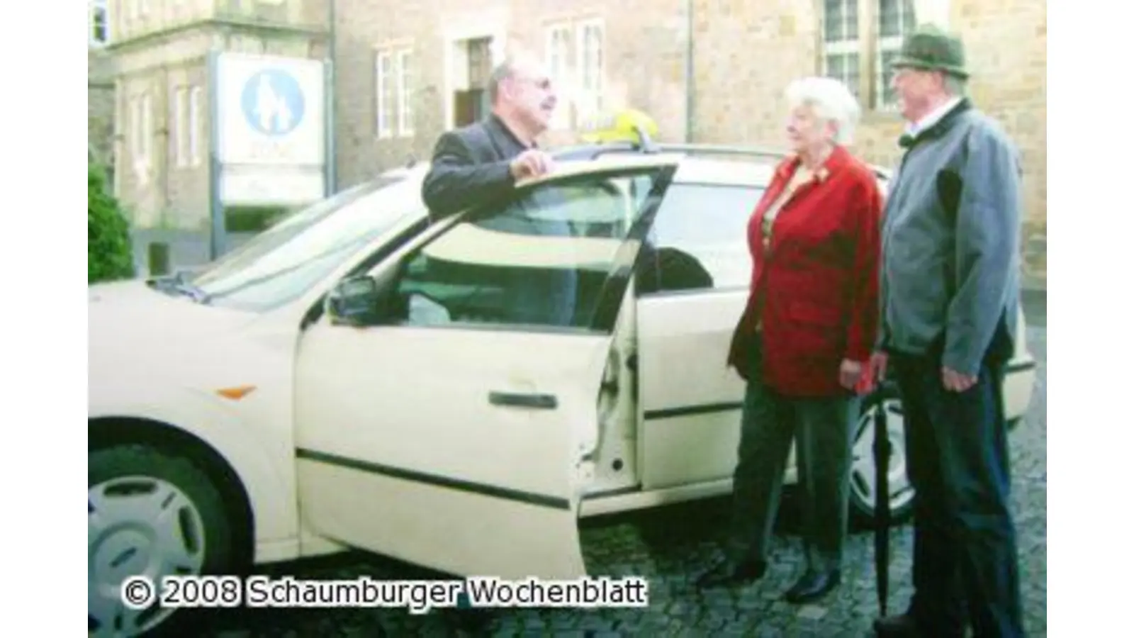 Seniorentaxi nimmt Fahrt auf (Foto: bb)