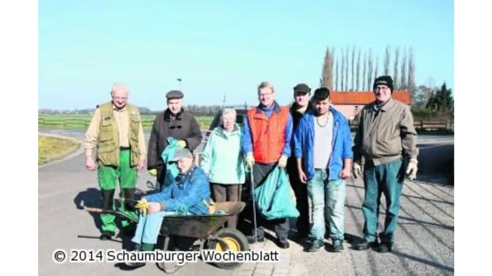 Müllsammel-Aktion in der Feldmark (Foto: bb)