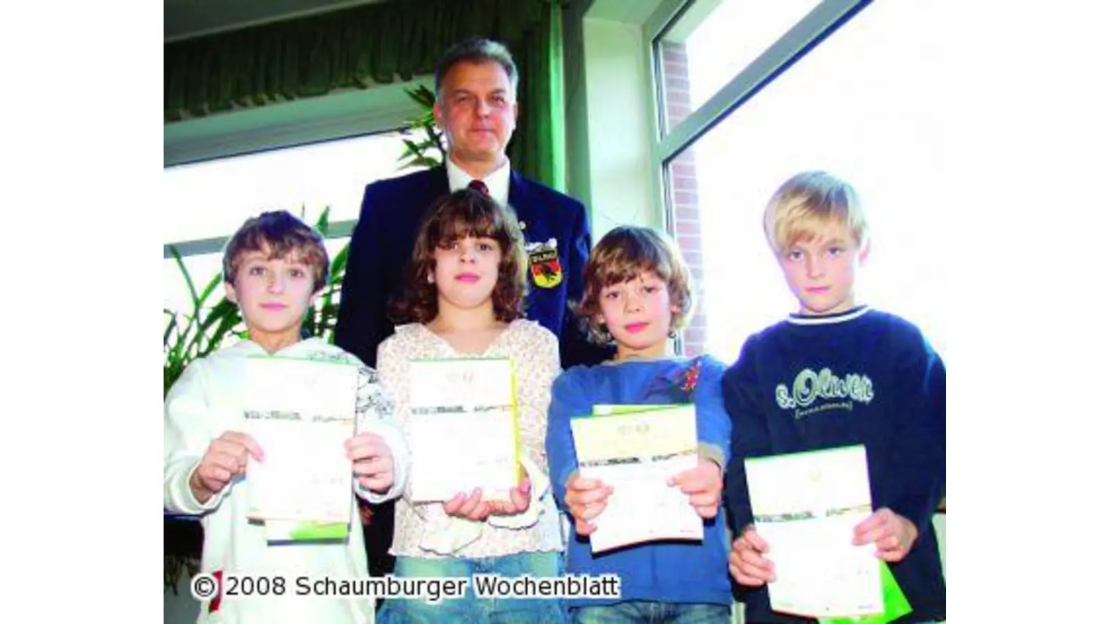 DLRG bei Sportabzeichenaktion vom KSB ausgezeichnet 50 Einzelabnahmen und zehn Familiensportabzeichen sind eine satte Steigerung (Foto: ste)