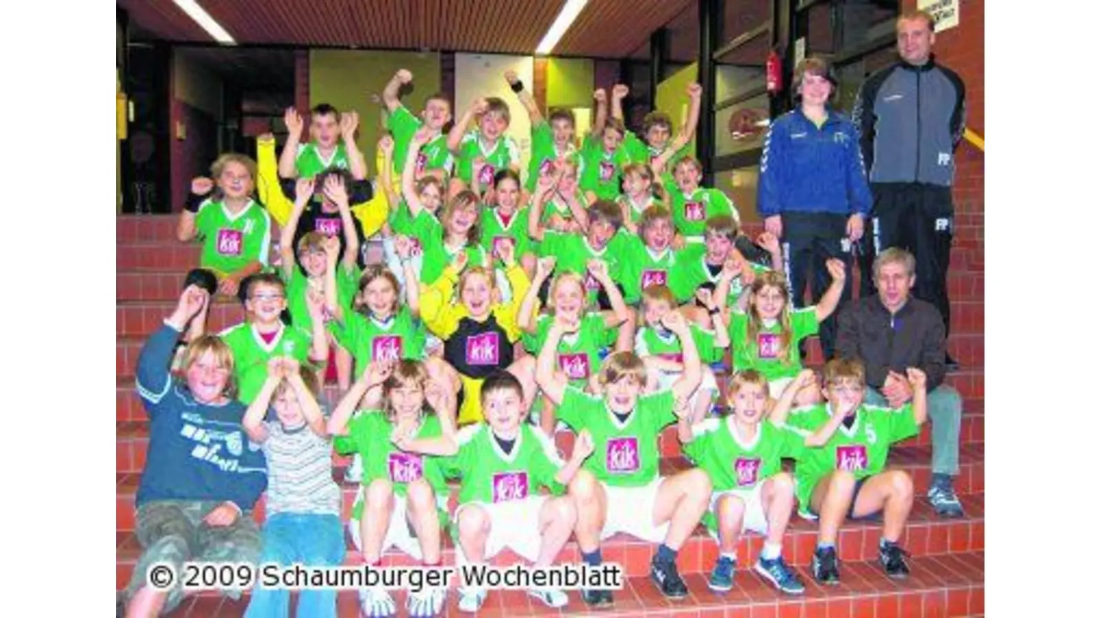 Zwei Trikotsätze für die Jugend (Foto: ste)