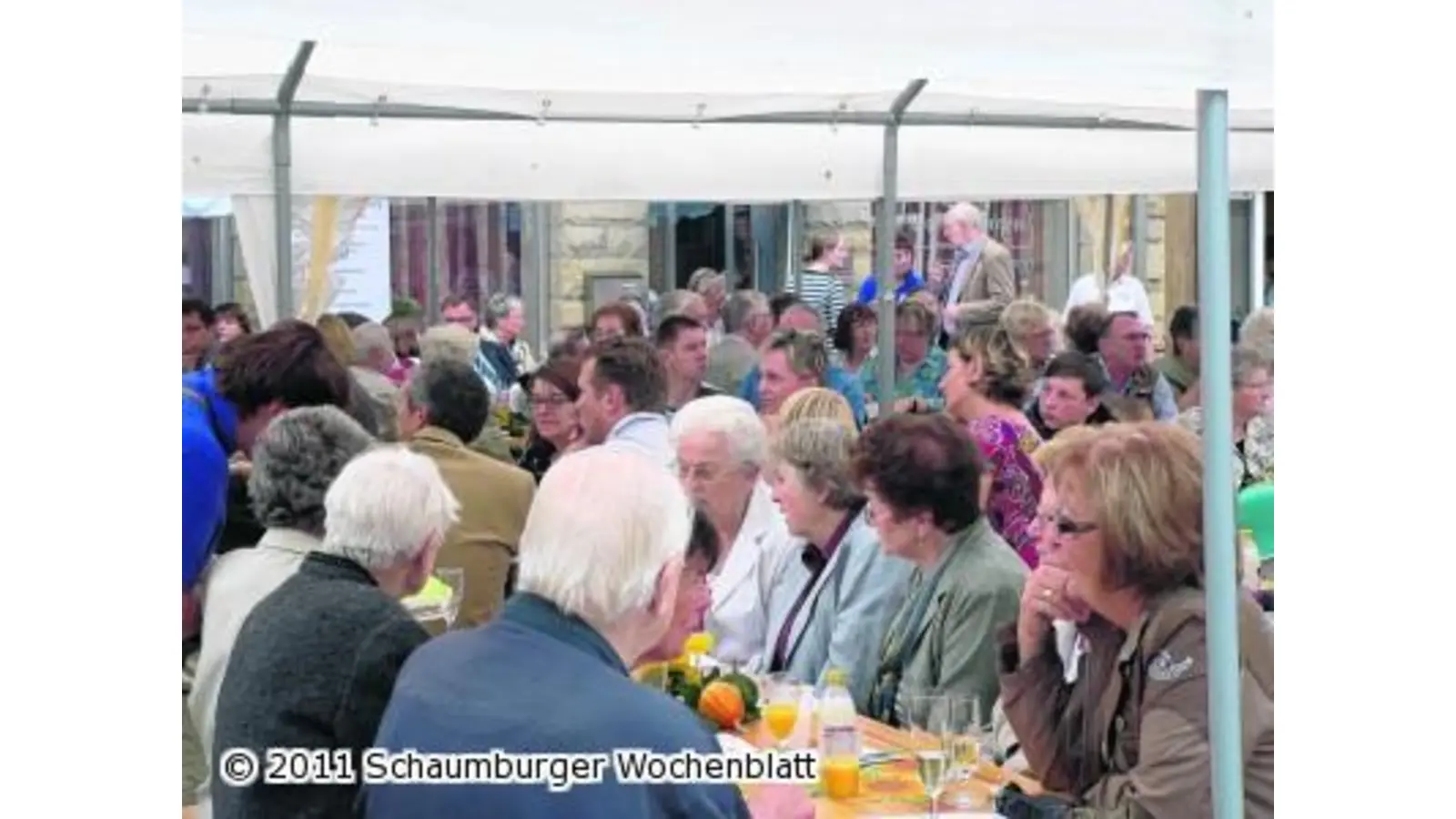 Eine Rose für jede Schwester (Foto: ro)
