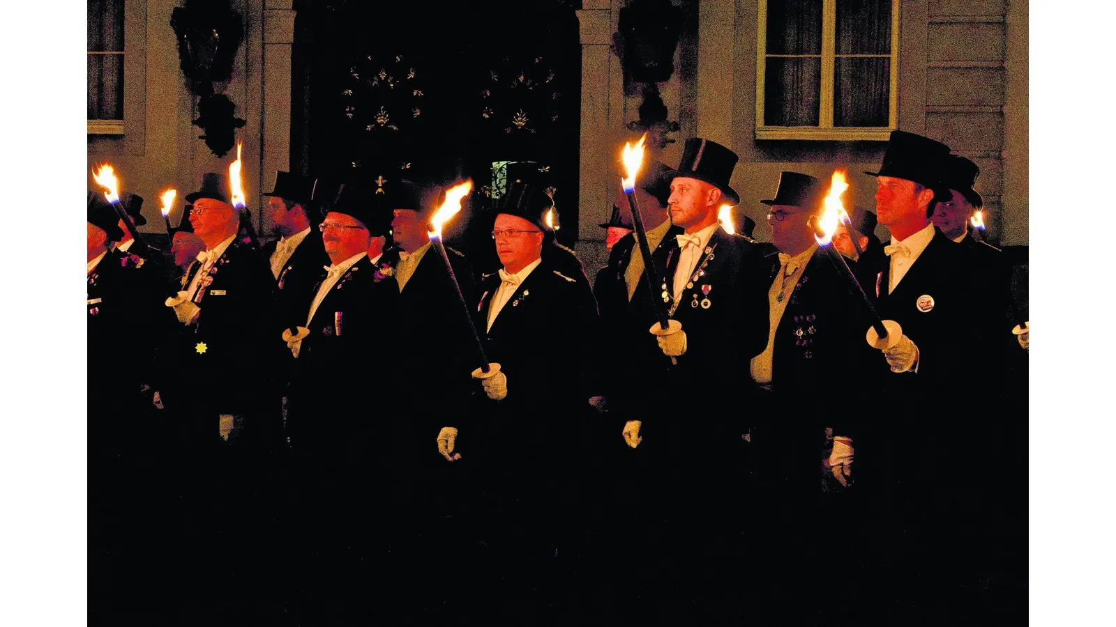 Großer Zapfenstreich vor dem Schloss (Foto: wa)